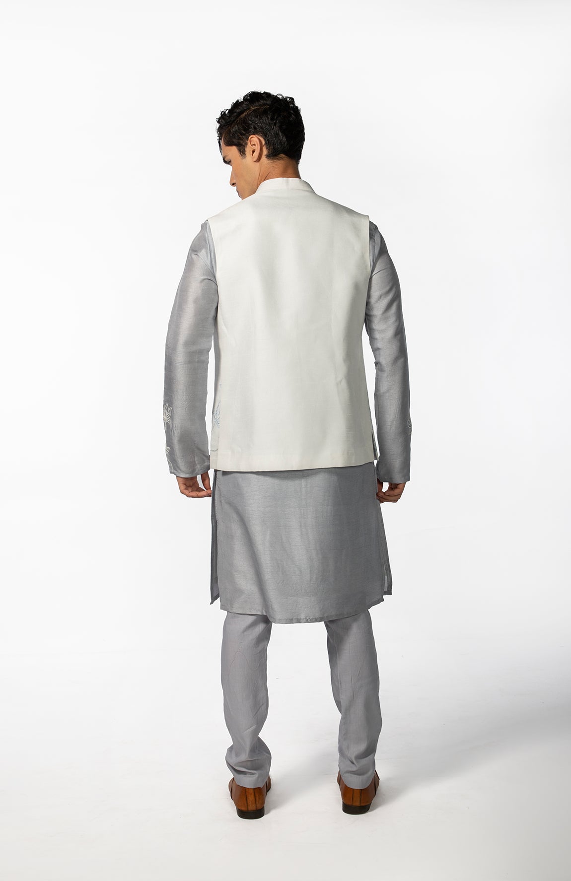 IVORY LOTUS OPEN BUNDI