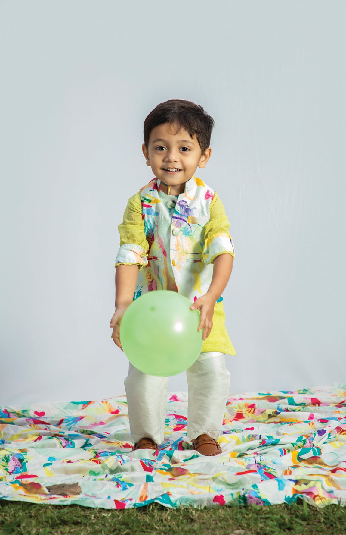 KIDS ABTRACT PRINT KURTA WITH BUNDI SET