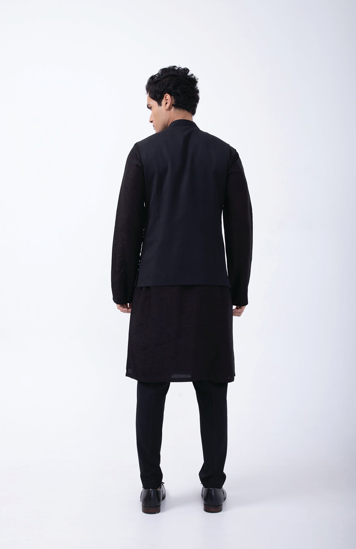 BLACK 3D EMBRIODERED BUNDI