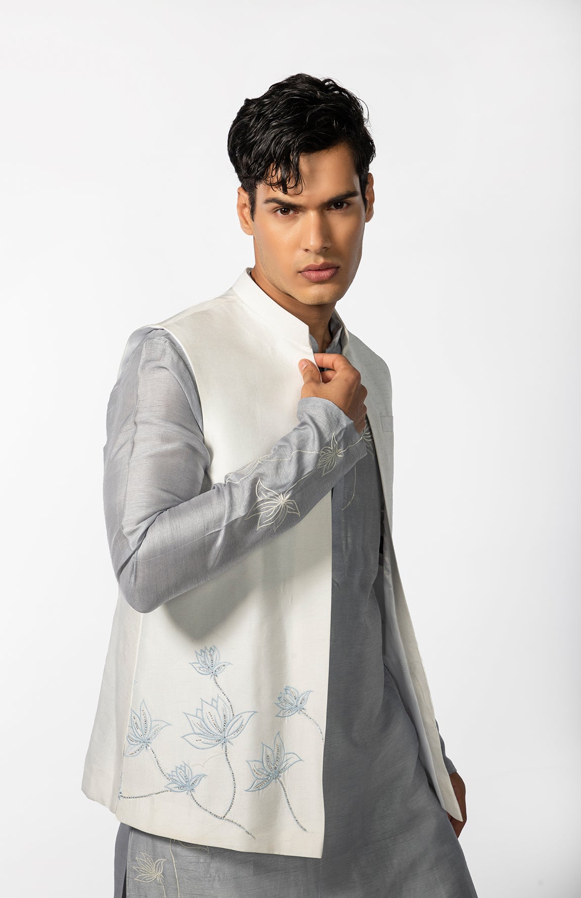 IVORY LOTUS OPEN BUNDI