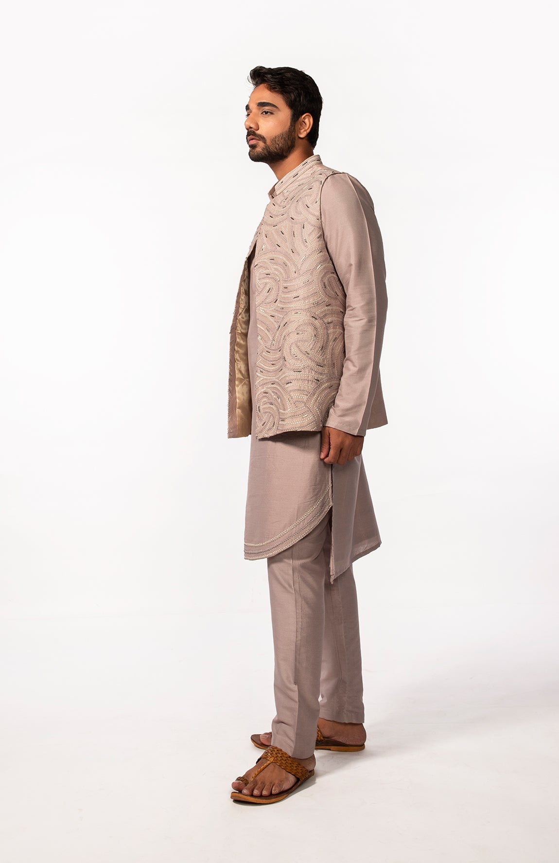MAUVE EMBROIDERED BUNDI