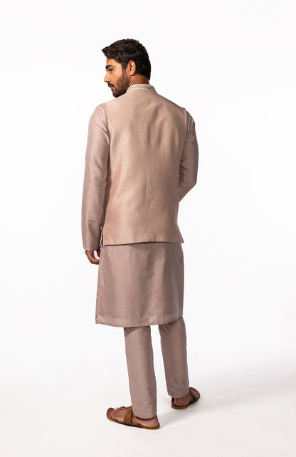 MAUVE EMBROIDERED KURTA WITH MAUVE EMBROIDERED BUNDI