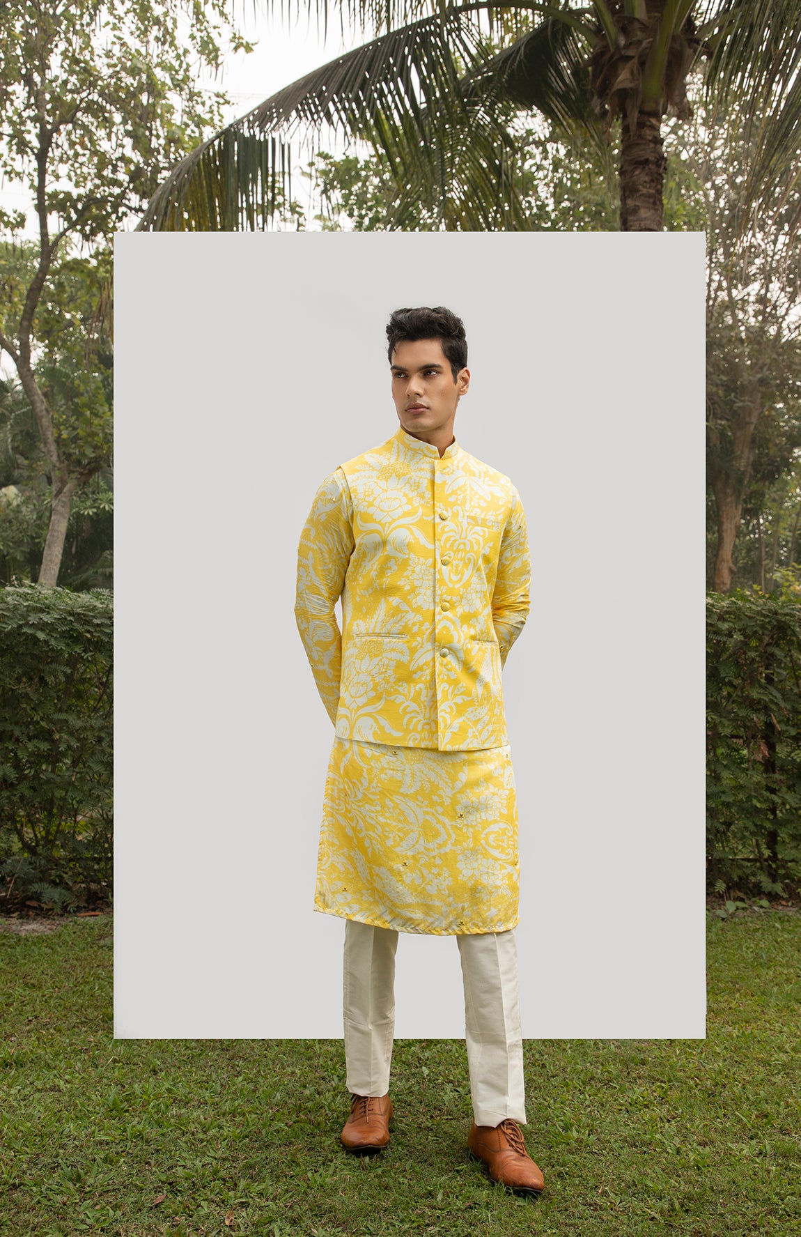 YELLOW PRINT MIRROR KURTA SET WITH YELLOW PRINTED BUNDI