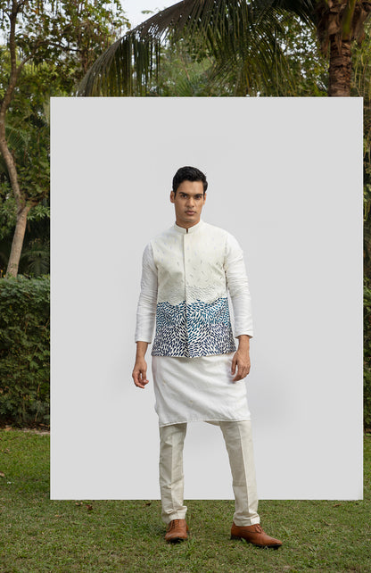 IVORY SHADED EMBRIODERED BUNDI