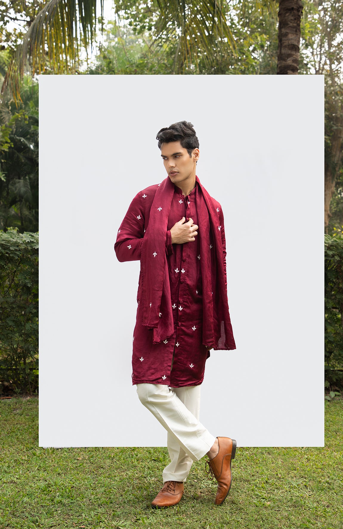MAROON FRONT-OPEN MOTIF KURTA SET WITH DUPATTA