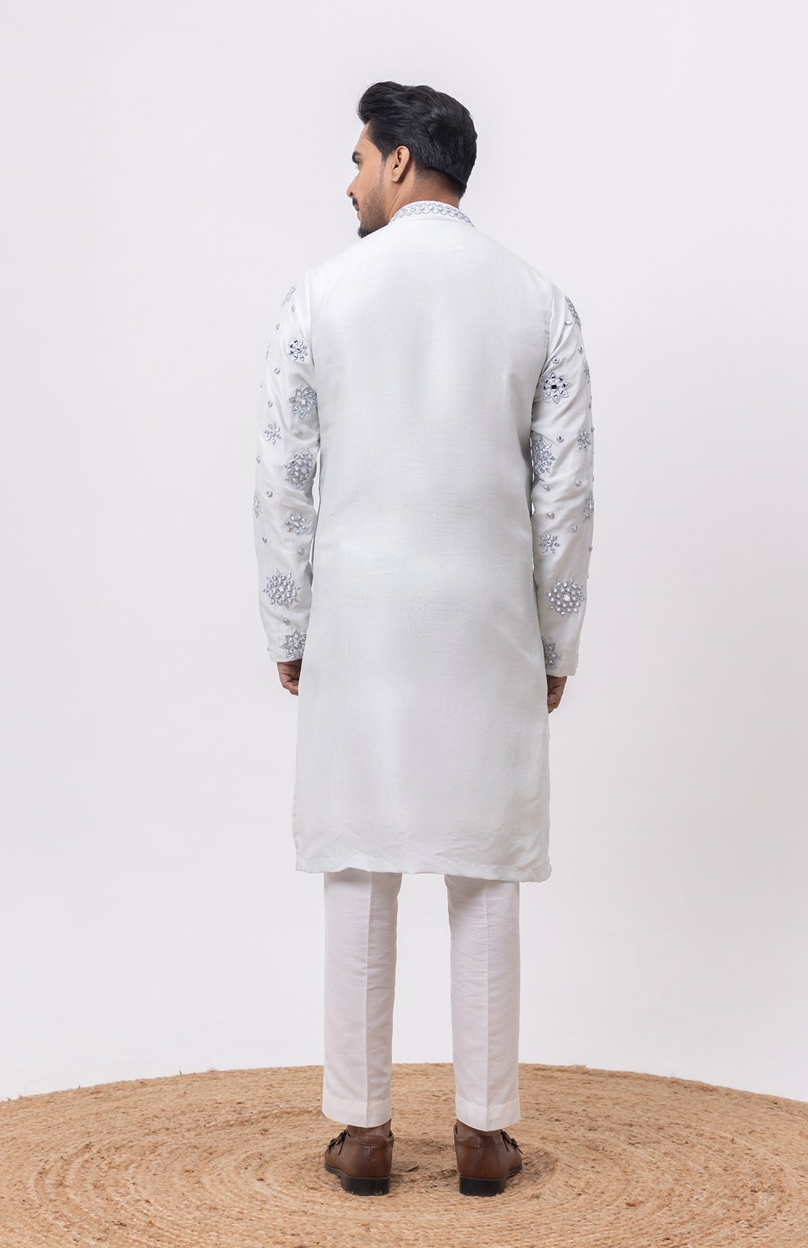 CHAAND KAANCH- DESIGNER KURTA FOR MEN