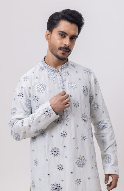 CHAAND KAANCH- DESIGNER KURTA FOR MEN