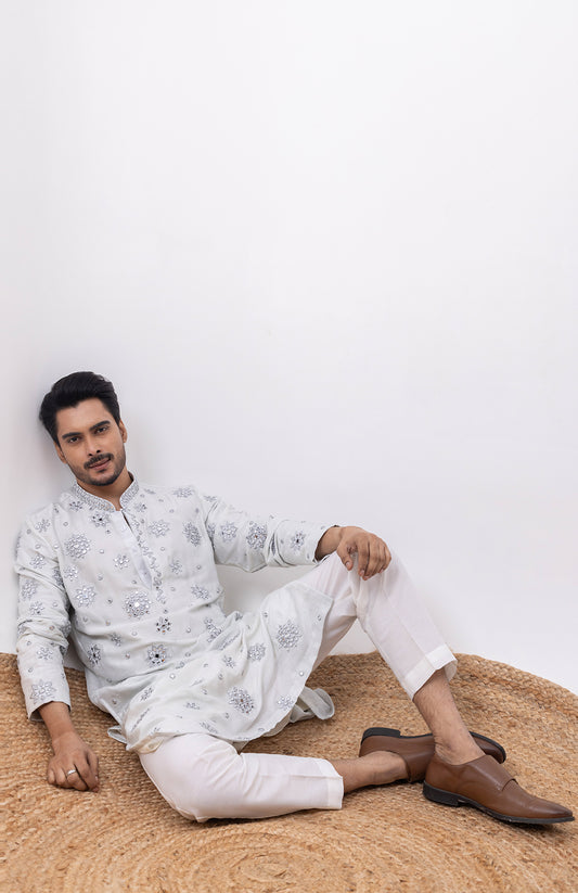 CHAAND KAANCH- DESIGNER KURTA FOR MEN