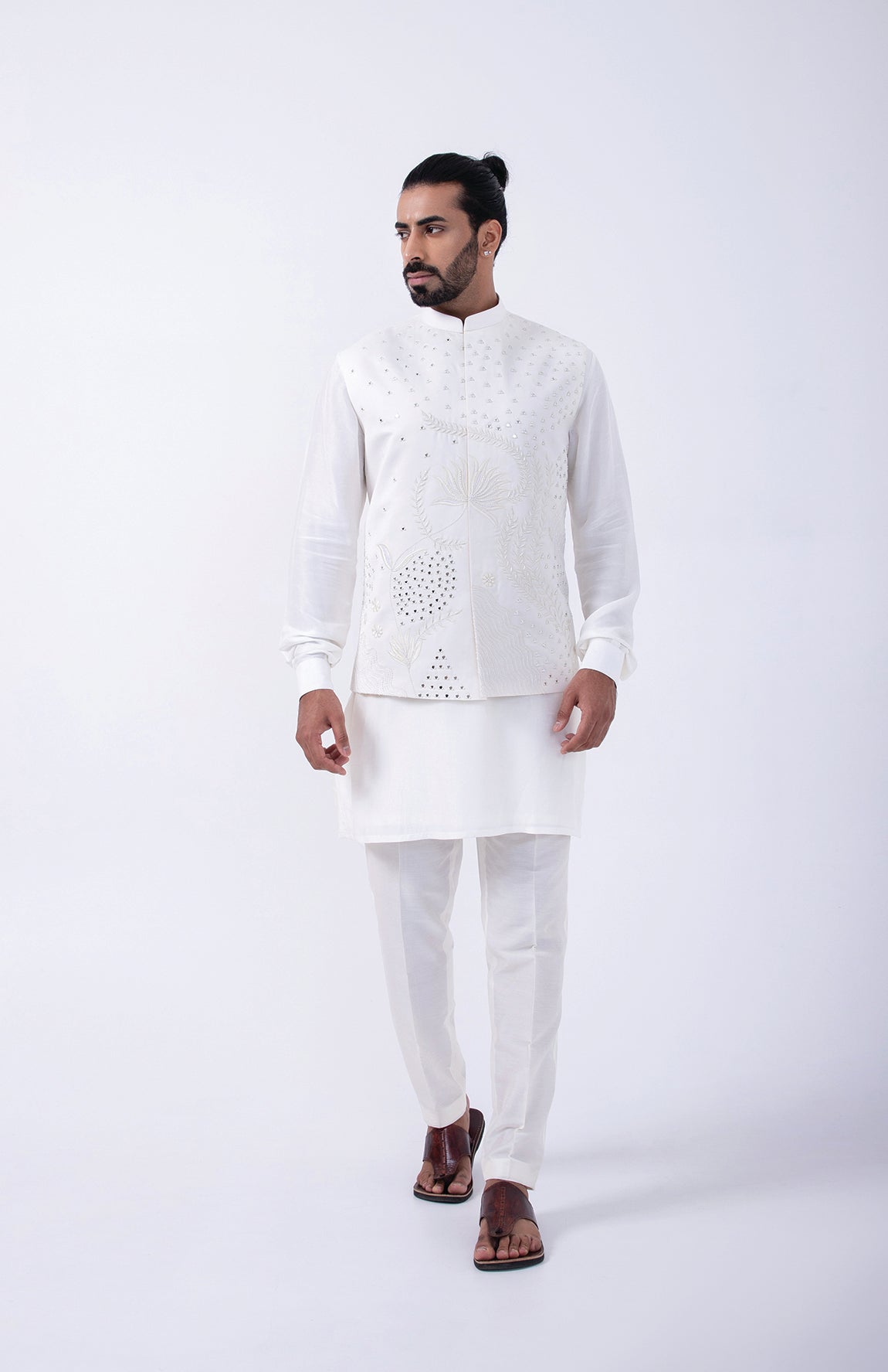 IVORY LOTUS WATERDROPS BUNDI