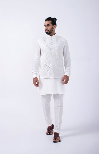 IVORY LOTUS WATERDROPS BUNDI
