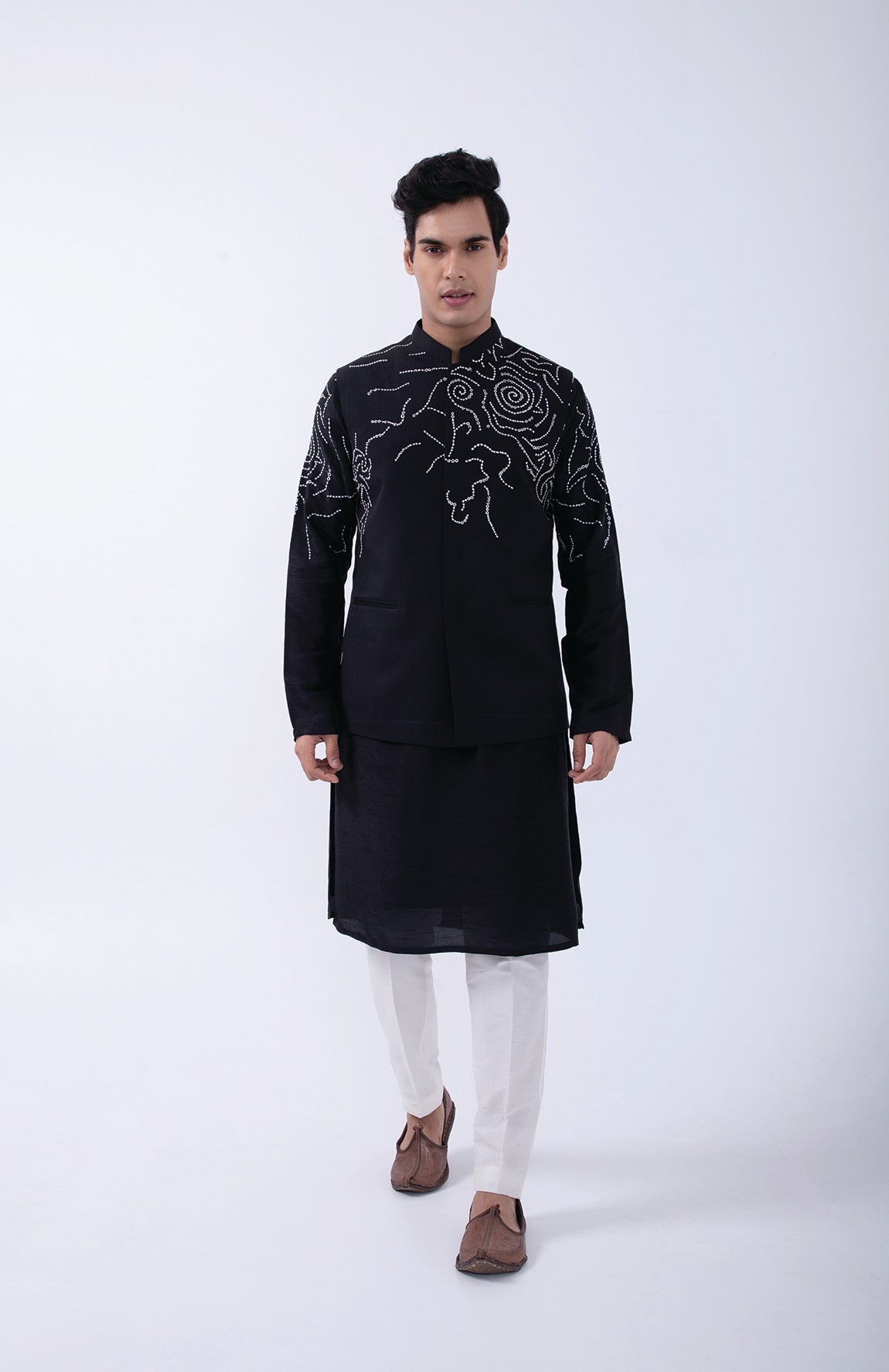 BLACK ABSTRACT EMBRIODERED BUNDI
