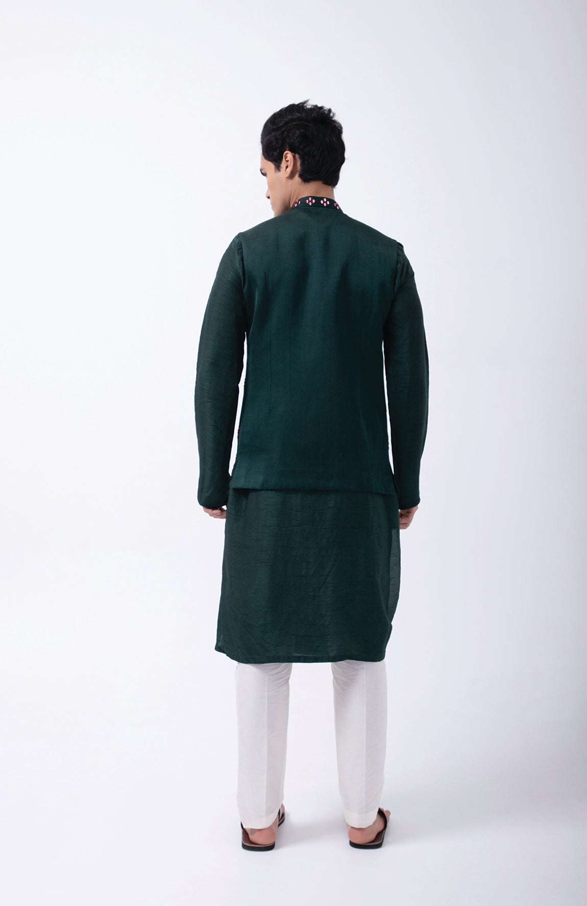 BOTTLE GREEN CONTRAST FLORAL EMB BUNDI