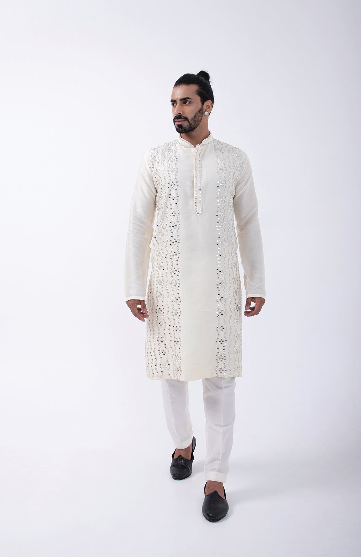 IVORY LEATHER MIRROR DOWN PLACMENT KURTA SET