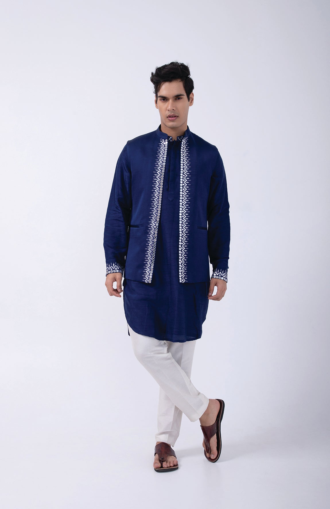 BLUE SILVER HAND EMB OPEN BUNDI